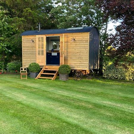 Bannfield Shepherds Hut Ballymoney Exterior photo