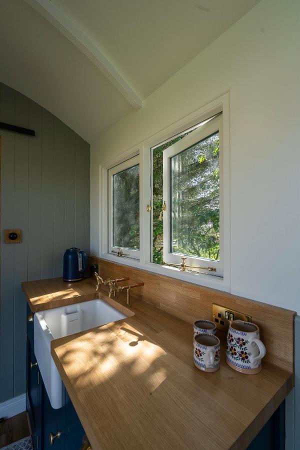 Bannfield Shepherds Hut Ballymoney Exterior photo